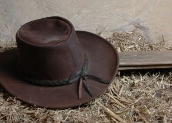 Ways to Take Care of Akubra Hats - Guide That You Will Need Regularly