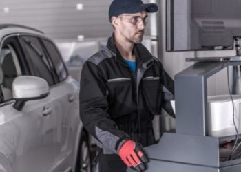 global auto repair software market