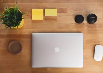 8 Must-Have Accessories For Mac Users in 2022