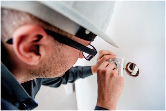Key Signs That Your Home Needs Some Electrical Work