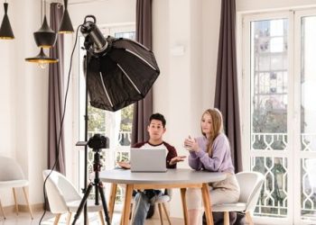 How to Edit Videos Professionally by Using Your Android and iPhone