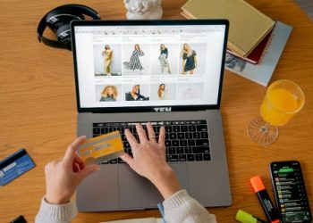 10 Benefits of Using SMS Marketing for Retail Businesses