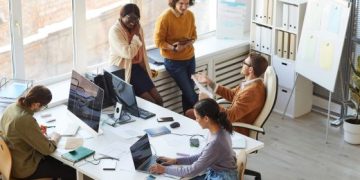 5 Ways Software Can Help Improve Project Delivery for Your Biz